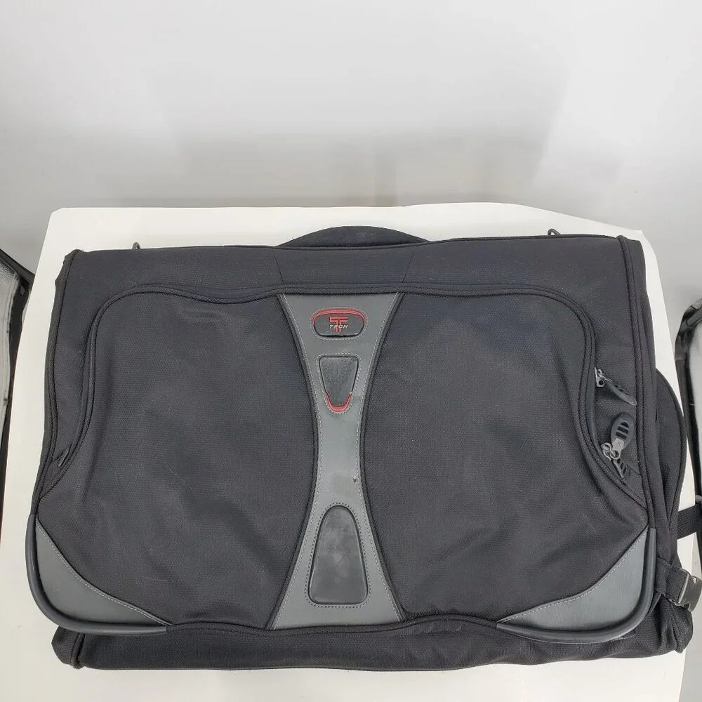Tumi Tech Black Fold Carry On Nylon Men's Travel Flying Clothing Garment Bag‎